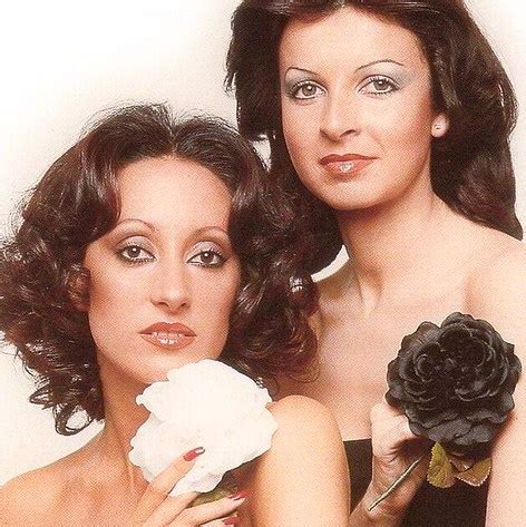 las bacaras cantantes|mayte mateos.